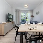 Cztery Pory Roku By Renters Kołobrzeg
