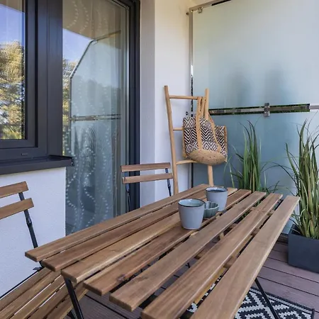 Cztery Pory Roku By Renters Apartment *